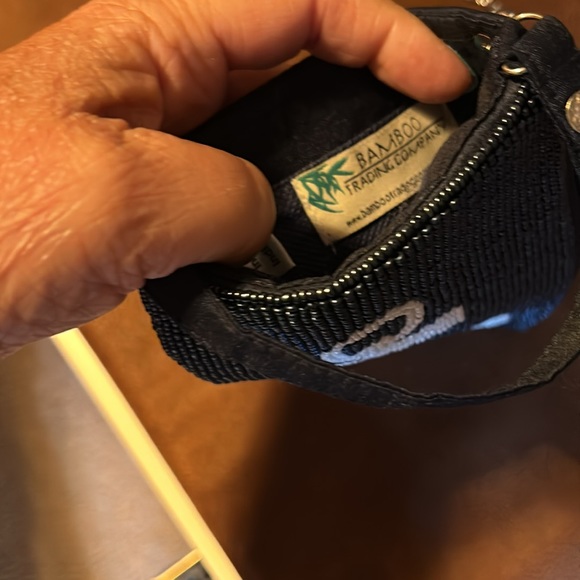 Beaded Cell phone Crossbody with Zippered side Pocket - Picture 3 of 5